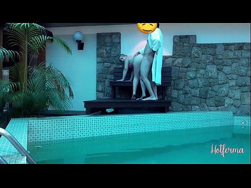 ❤️ Boss hovuza qulluqçu dəvət edir, lakin isti müqavimət göstərə bilmədi ❌ Evdə hazırlanan porno bizdə